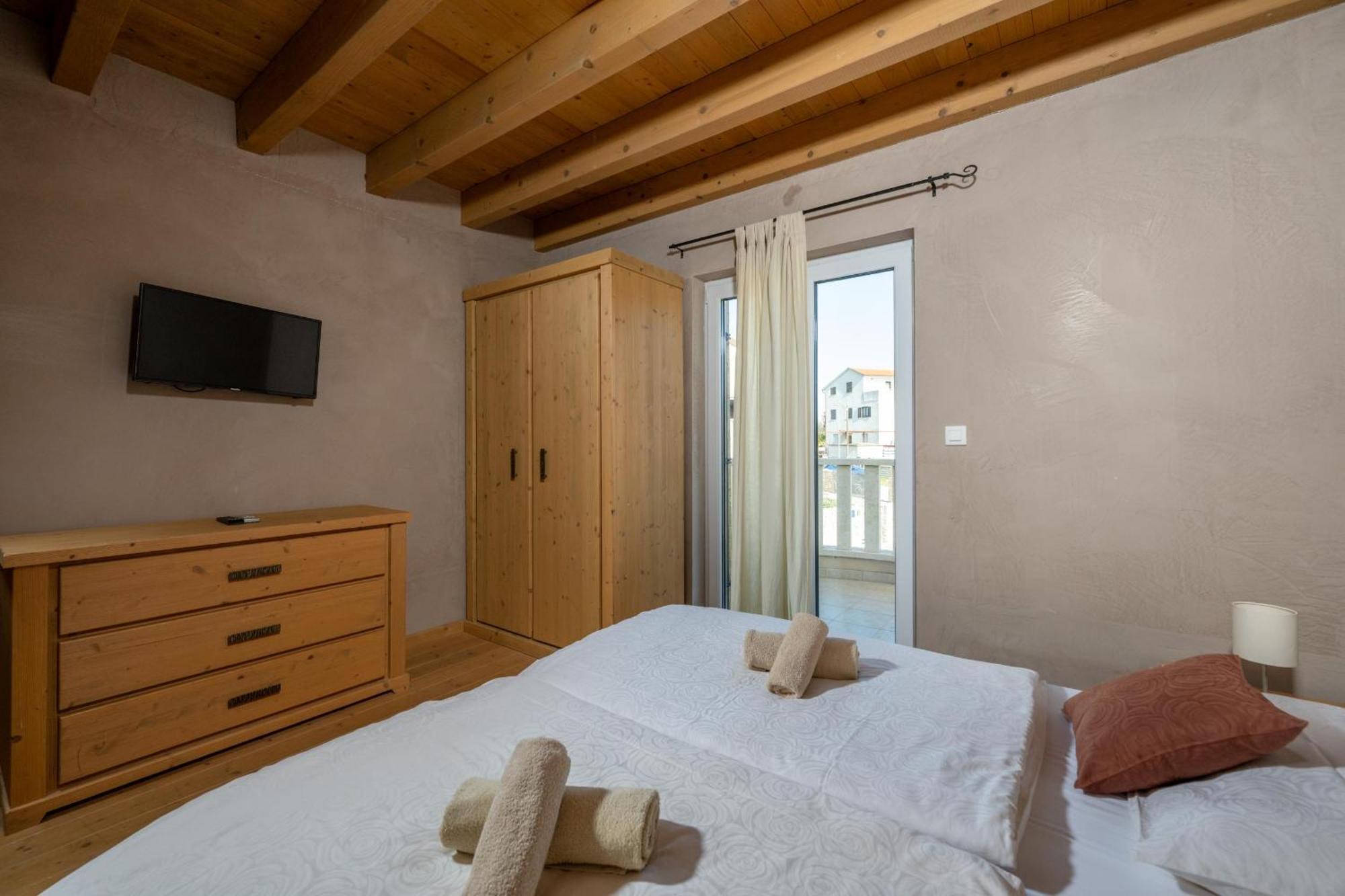 6-Bedroom Villa Chiara With Sea View Премантура Экстерьер фото